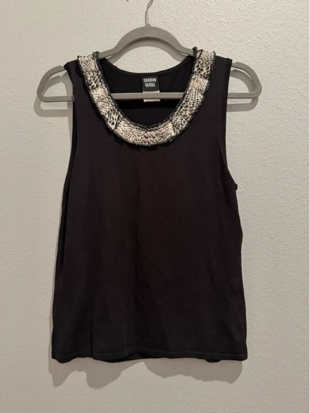 Sharon Young black sleeveless knit tank shell top – Size M